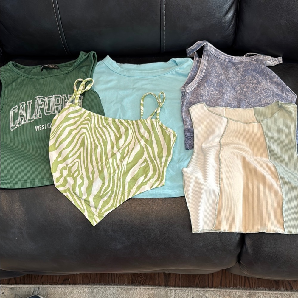 Various Crop Tops - Green, Blue, Zebra Print, and Pastel Size XS 6 of them
